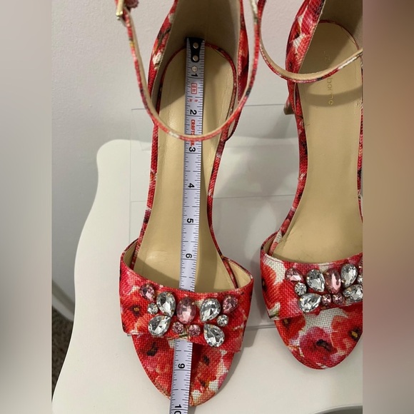 Liz Claiborne Red Heels Elegant Design - Picture 6 of 7